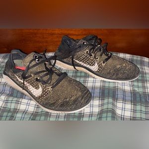 Men’s Nike size 10 shoes